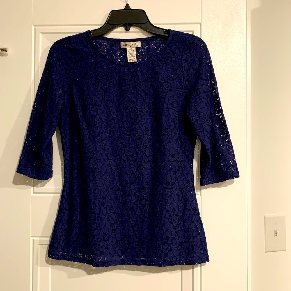 EUC Ultra Pink XS Lace shirt with matching navy tank